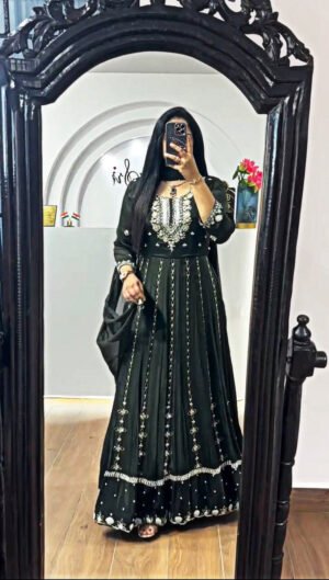 Launching festival Special Beautiful Anarkalis Gown with 4 Colors👗